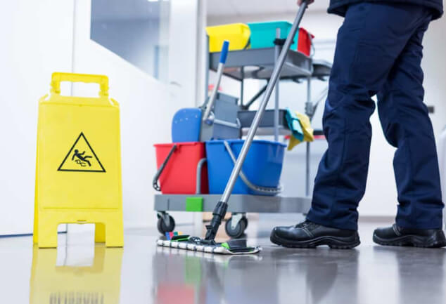 7 Reasons To Hire Professional Office Cleaning Services